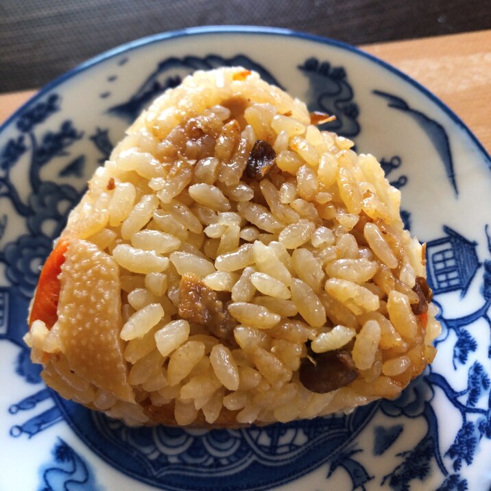 塩昆布入り炊き込みご飯おにぎり レシピ 作り方 By 桜 咲子 楽天レシピ 塩昆布入り炊き込みご飯おにぎり レシピ 作り方 By 桜 咲子 楽天レシピ